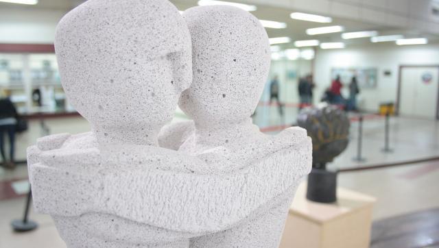 Muestra de esculturas en la Universidad
