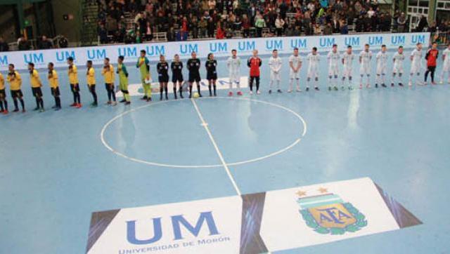 La UM apoyando al seleccionado argentino de futsal