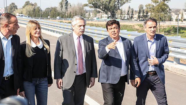 Espinoza junto con Fernández y Katopodis supervisaron los avances de la autopista Presidente Perón