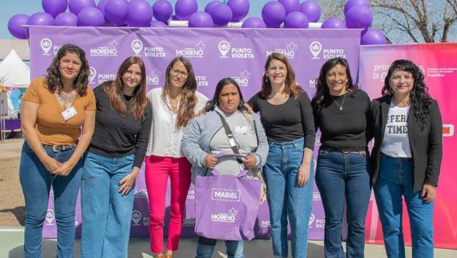 Mariel Fernández y Eli Gómez Alcorta inauguraron el Punto Violeta N°60