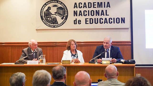 Daniel Martínez fue designado miembro de la Academia Nacional de Educación