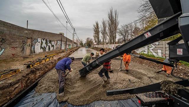 Arrancó la pavimentación de las calles aledañas a la Av. Victorica