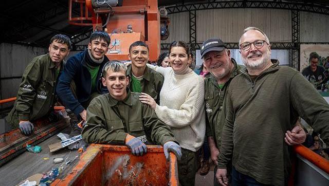 Mariel Fernández y Martín Sabbatella visitaron la planta recicladora “La Porteña”