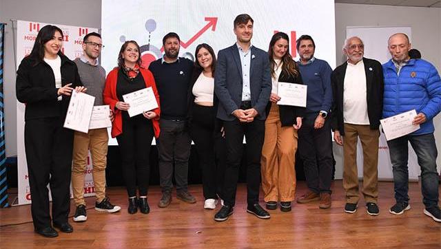 Morón entregó diplomas a más de 40 comerciantes que se capacitaron en herramientas digitales