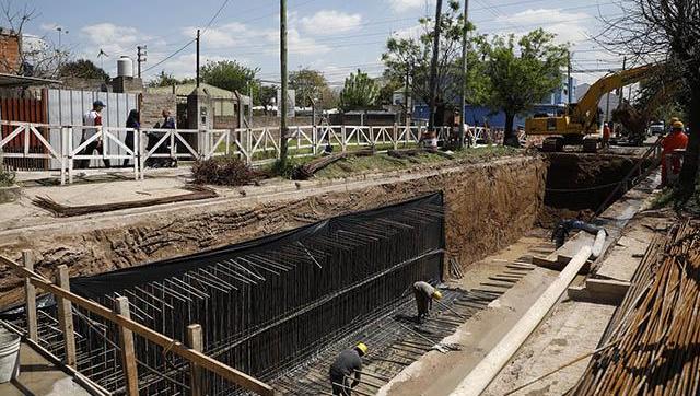 Avanza la segunda etapa de la megaobra de desagües en el Arroyo Dupuy